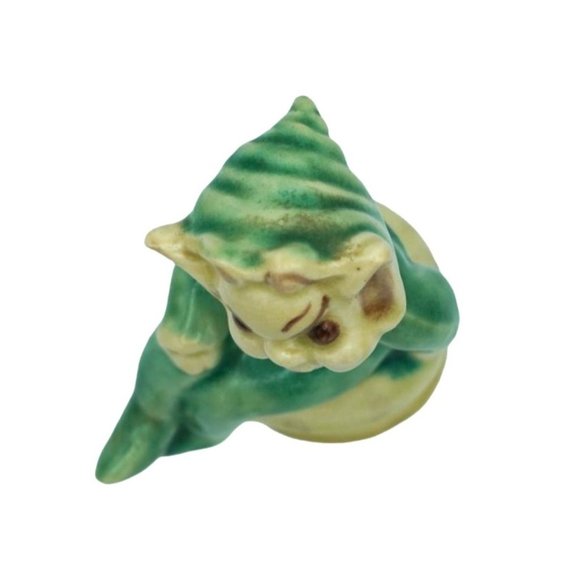 Vintage Pixie Elf Sprite Figurine with Horns Sitting on a Mushroom Living Room - Picture 5 of 6